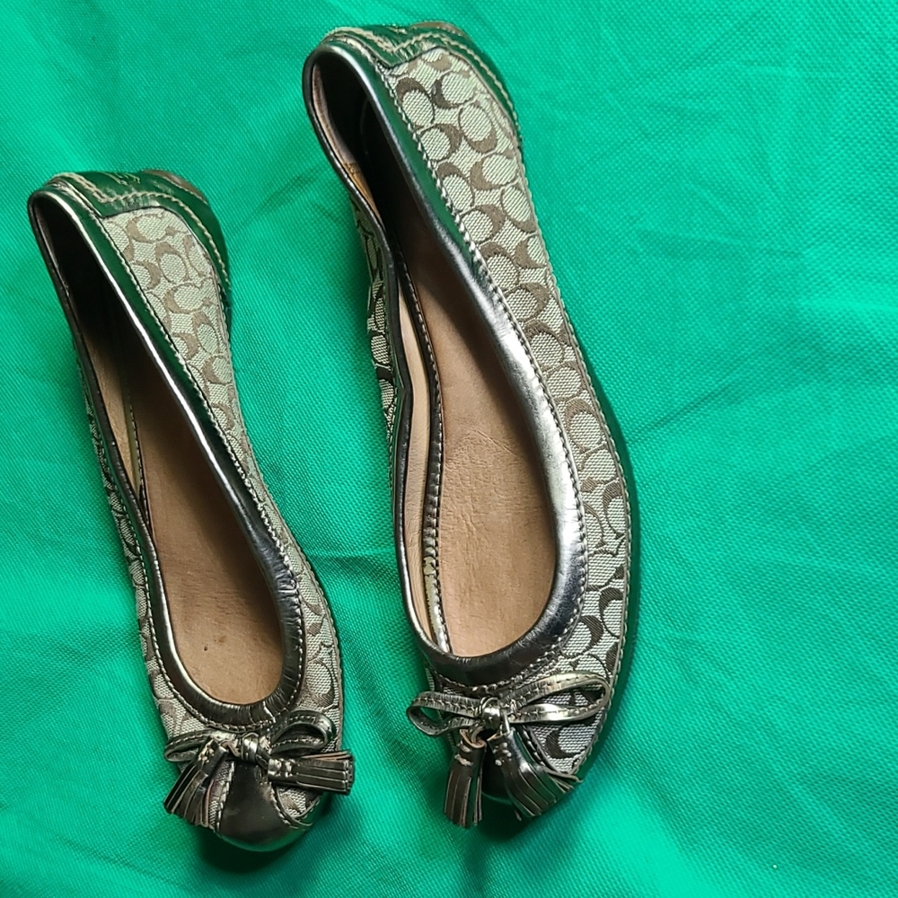 Coach Flats - Picture 2 of 7